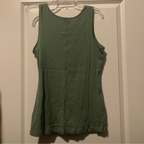 Green tank top - Picture 3 of 4